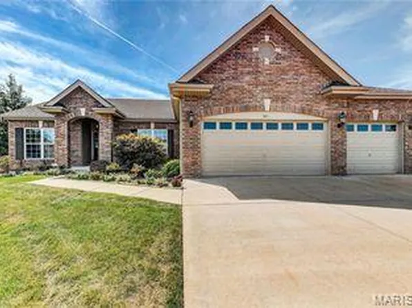 519 Sunshine Brook Dr, Wentzville, MO 63385