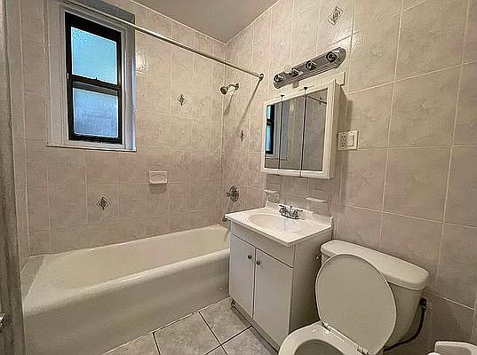 4th image of 8346 118th St APT 1C