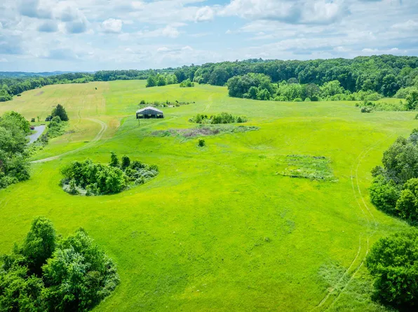 2046 River View Dr, Morristown, TN 37813