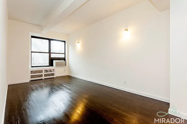 Rented by Mirador Real Estate | media 12