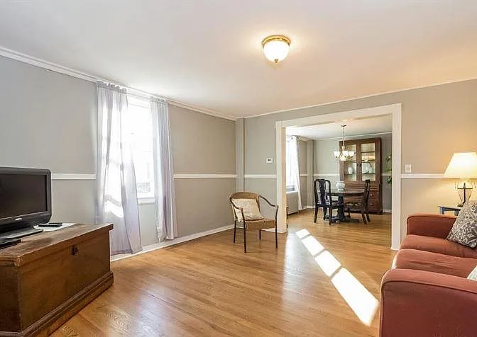 2 bed, 1000 sqft, $1,900 — Photo 3