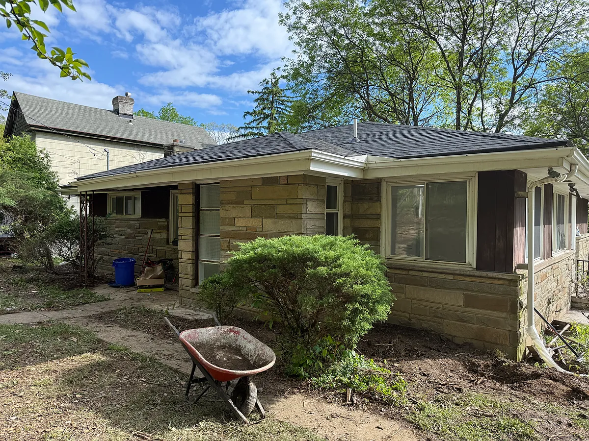 Building Photo - 3345 Windgap Ave