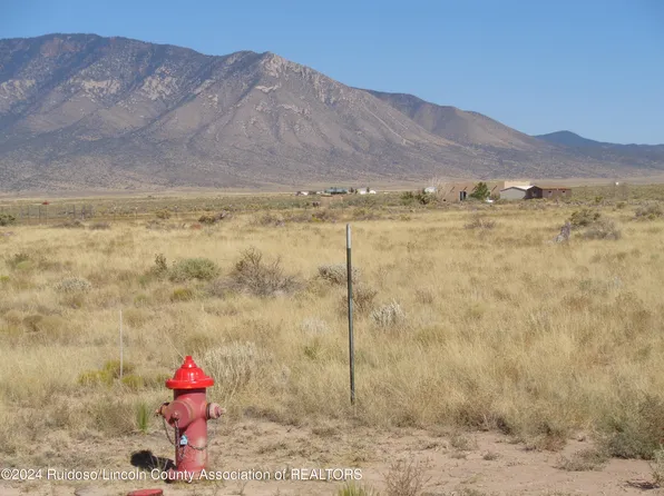 203 Calico Rd, Carrizozo, NM 88301