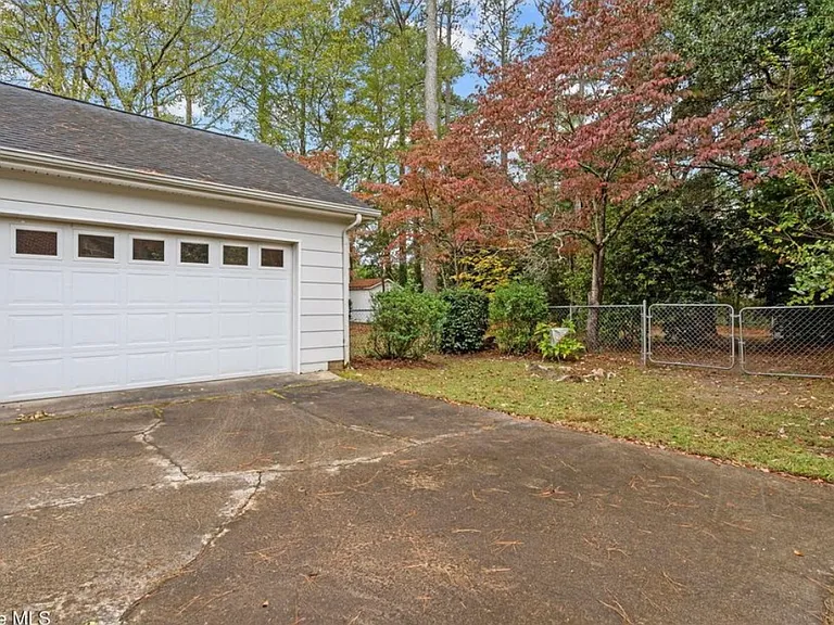 503 Scotland Ave — Photo 34