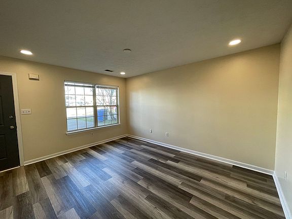 3rd image of 2822 Hanna Pl