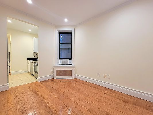 1st image of 42 W 65th St #1R