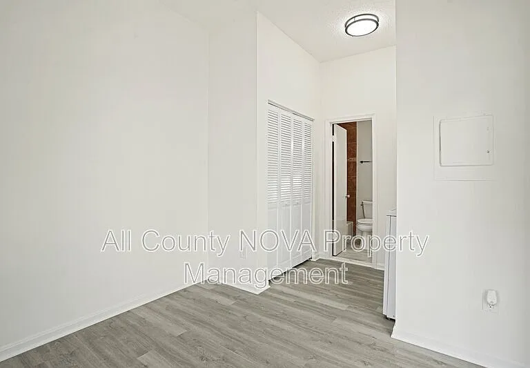 1611 Carriage House Ter #1611 — Photo 12