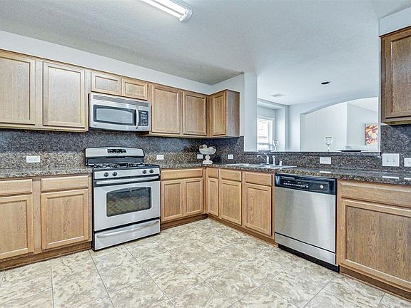 4th image of 15403 Kaston Dr
