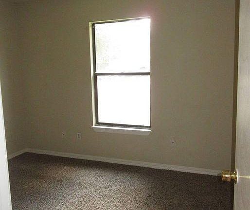 4th image of 7611 Jana Ln S