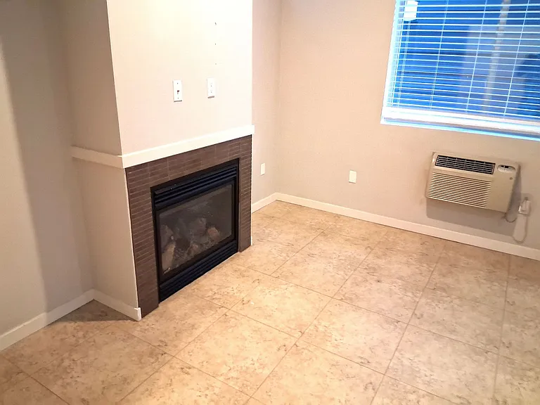 1607 NW Davis St — Photo 5