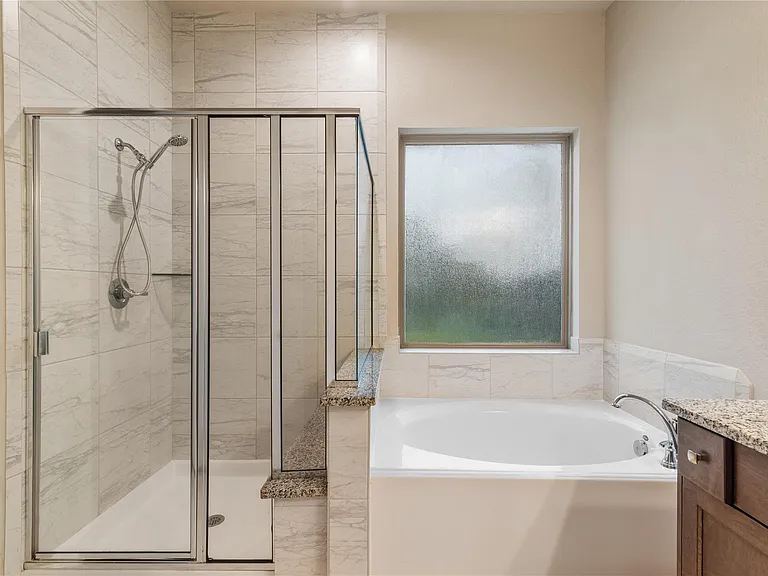 4702 Primrose Valley Ln — Photo 17