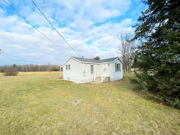 4826 W Isabella Rd, Shepherd, MI 48883