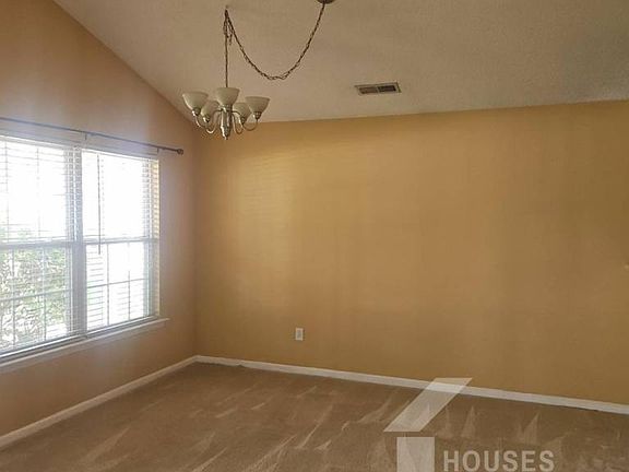 2nd image of 532 Glenlea Ln