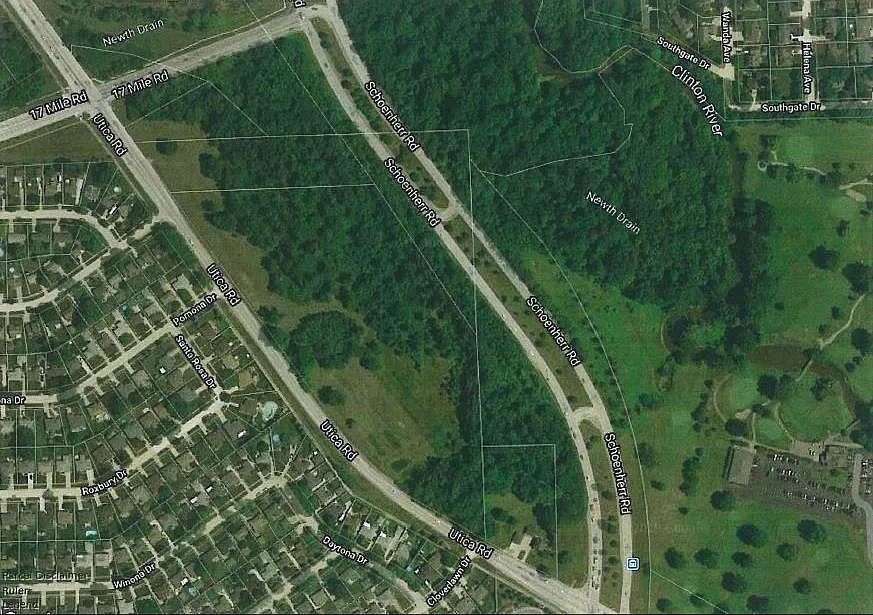 38720-38900 Utica Rd photo 1