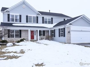 1474 Sutton Cir, Wauconda, IL 60084
