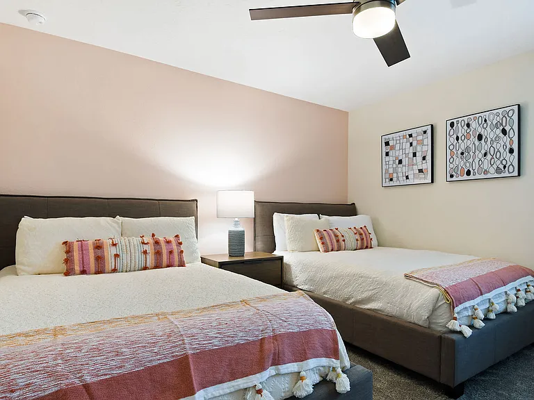 Bookmark Dr — Photo 23