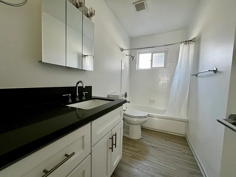 00-360 Lime Ave #303 — Photo 12