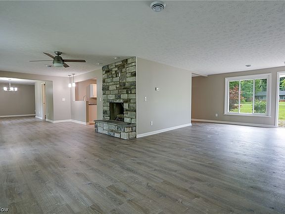 5th image of 35 Lakeview Dr