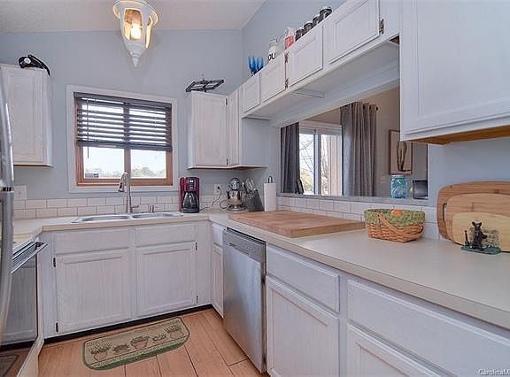 5th image of 621 Mallard Head Ln