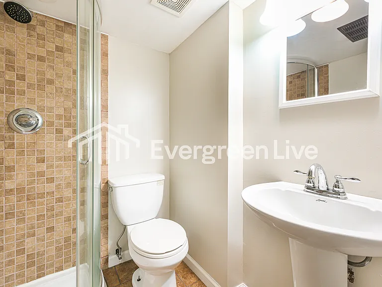 816 Short St — Photo 12
