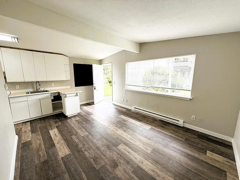 12701 47th Ave SW #B3 — Photo 2
