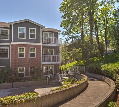 2nd image of 3209 Shorewood Dr #7_461