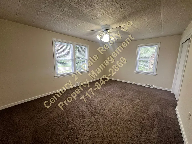 303 Maywood Rd — Photo 7