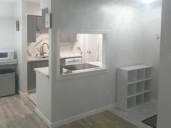 4th image of 12500 Sandpiper Dr APT 66