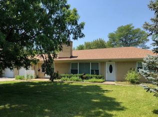 4 Cottonwood Rd, Northbrook, IL 60062