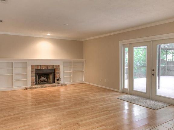 5th image of 3814 Hanover Hill Dr