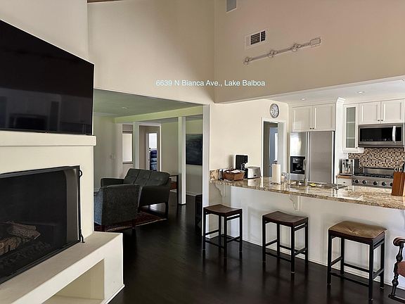 3rd image of 6639 Bianca Ave