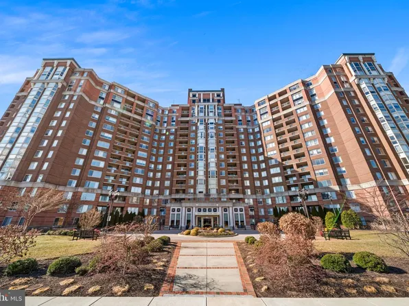 5809 Nicholson Ln APT 214, Rockville, MD 20852