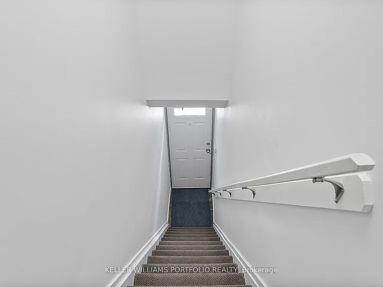 2118A Danforth Ave — Photo 6