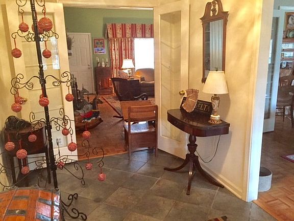 2nd image of 1528 Bellewood Dr