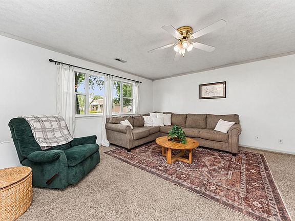 4th image of 125 Amber Way