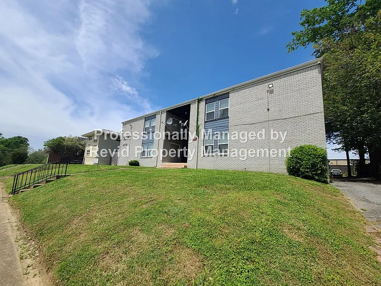 1626 Monroe Ave. — Photo 3