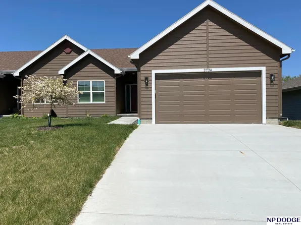 2726 Viking Cir, Blair, NE 68008