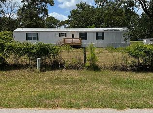 90 Kalyn Rd, Huntsville, TX 77340