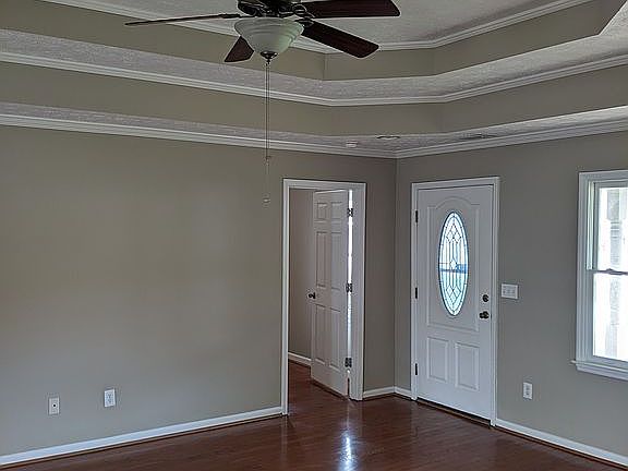 2nd image of 34 Lake Ln