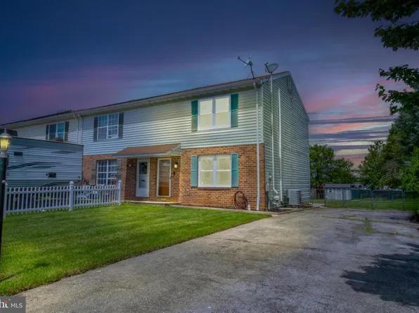 23 Conewago Dr, Hanover, PA 17331