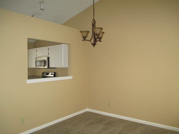 5th image of 536 Grand Woods Dr