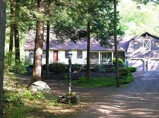 27 Old Stage Rd, Hatfield, MA 01038