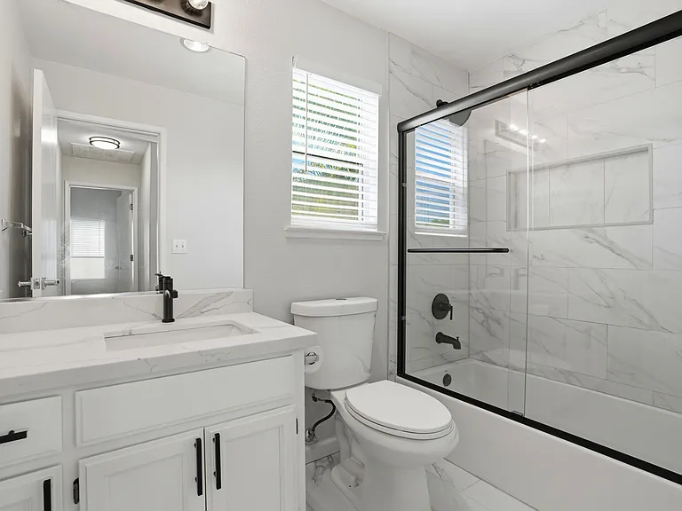419 Pioneer Ave — Photo 21
