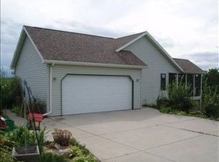 8580 Davis St, Verona, WI 53593