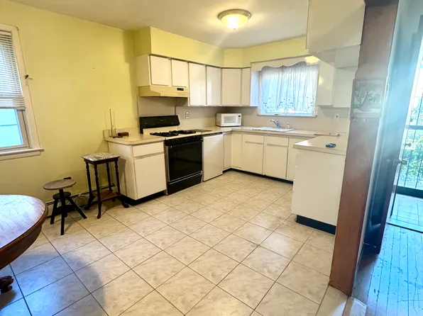 49 Terrace Avenue image 13 of 15