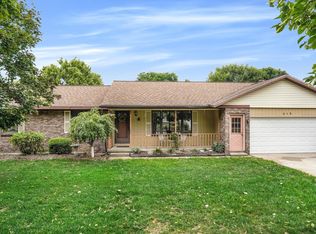 915 Elmdale St NE, Grand Rapids, MI