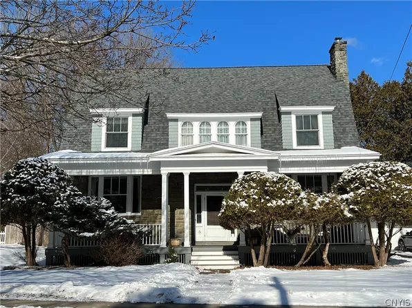 15 E Kendrick Ave, Hamilton, NY 13346