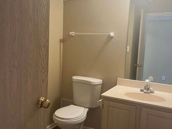 5th image of 1248 NW Phelps Dr