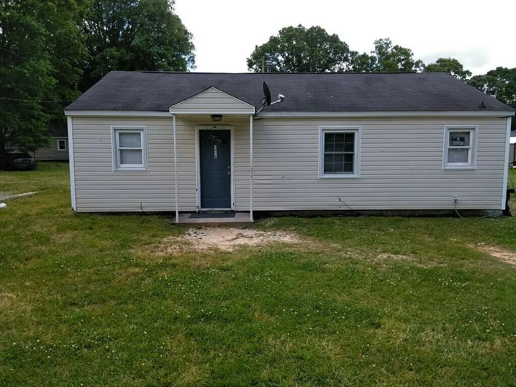 3 Bedroom House in Gastonia!! — Photo 4