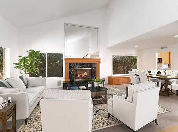 4th image of 2627 Castillo Cir